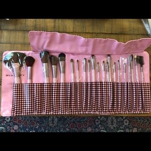 Burberry Brush Set